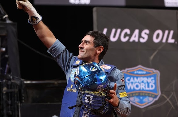 What's Harder To Ride A Bull Or A Bronc? 3 3x world champion Silvano Alves