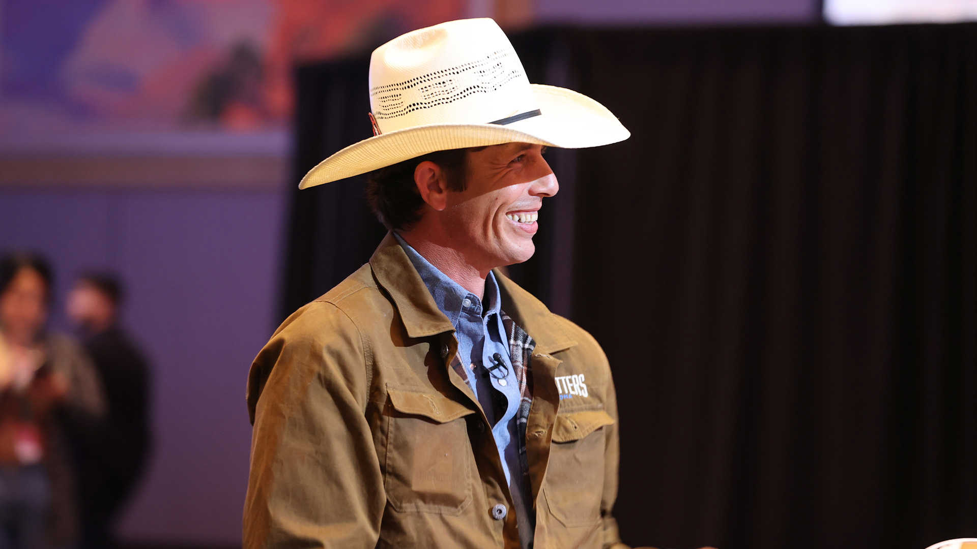 How Old Is JB Mauney? 3 jb-mauney PBR - Omak Stampede