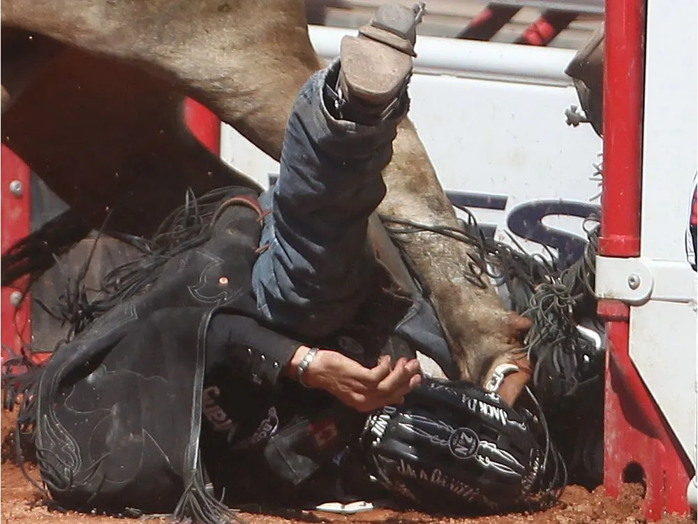 Which Bull Rider Is Paralyzed? 5 Aaron Roy paralyzed