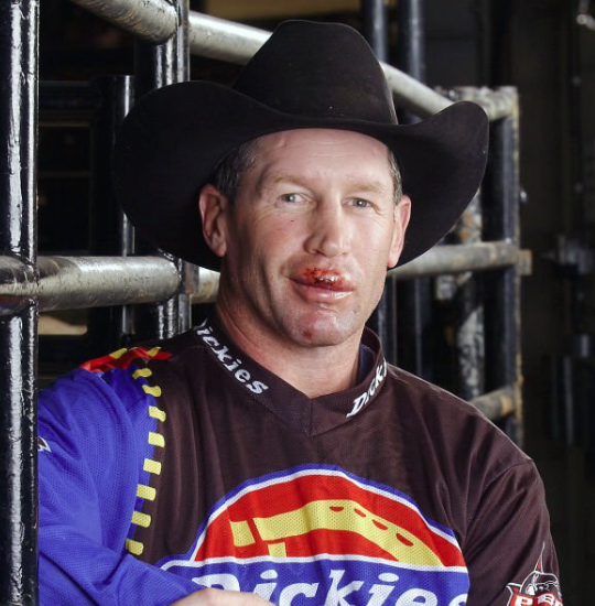 PBR Bull Fighter Salary: How Much Do They Really Earn? 7 Rob Smets